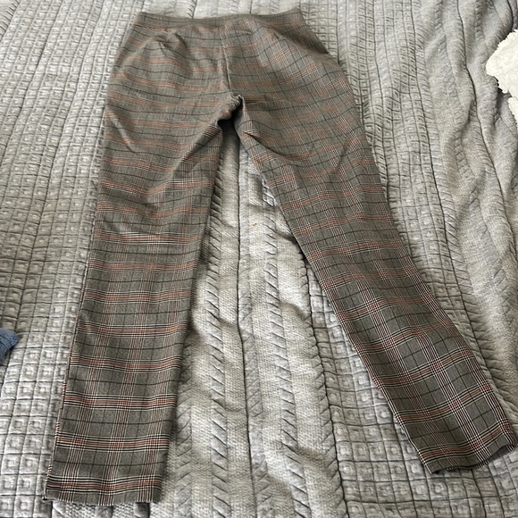 Tommy Hilfiger Fall Pants - Picture 3 of 3